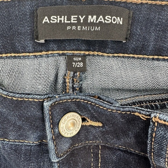 Ashley Mason Women Size 7/28 Flare Jeans  Blue Floral Embroidery Hippie Boho Y2K - Picture 5 of 9
